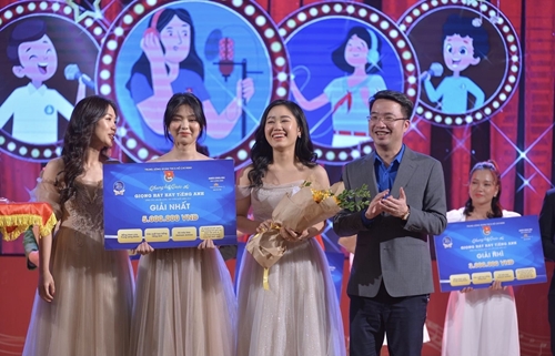 Nhóm “Dream Girls” đoạt giải Nhất Giọng hát hay tiếng Anh dành cho cán bộ đoàn, hội toàn quốc